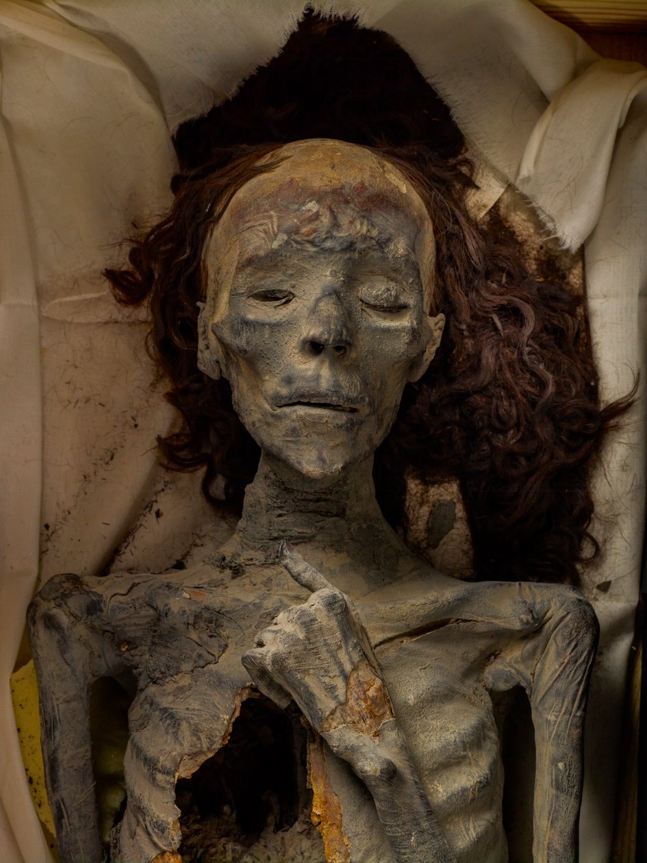 Tiye múmiája, III Amenhotep felesége és Tutanhamon nagyanyja. 18. dinasztia; Új király..., 2005 (fotó) alkotó: Kenneth Garrett
