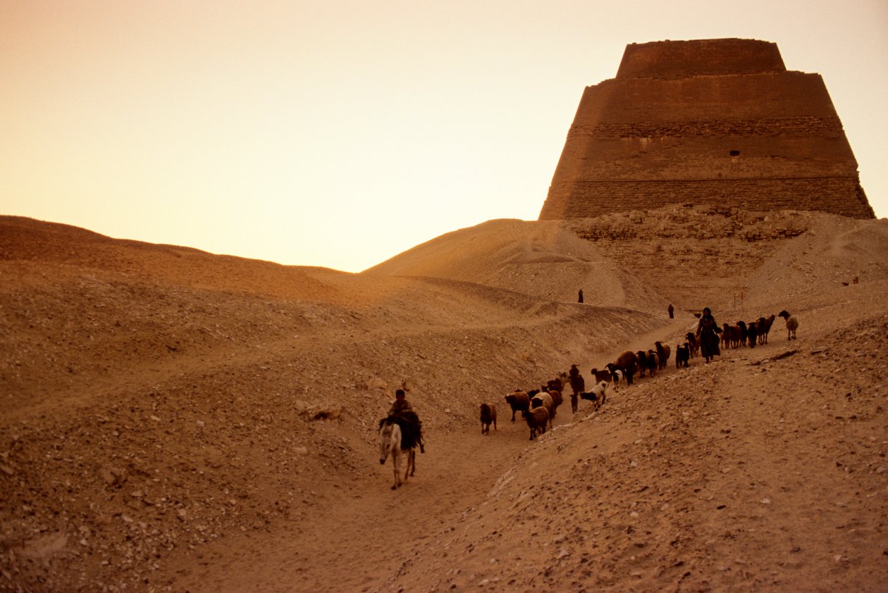 Meidum piramisa,Egyiptom Óbirodalma; Pásztorok; Egyiptom alkotó: Kenneth Garrett