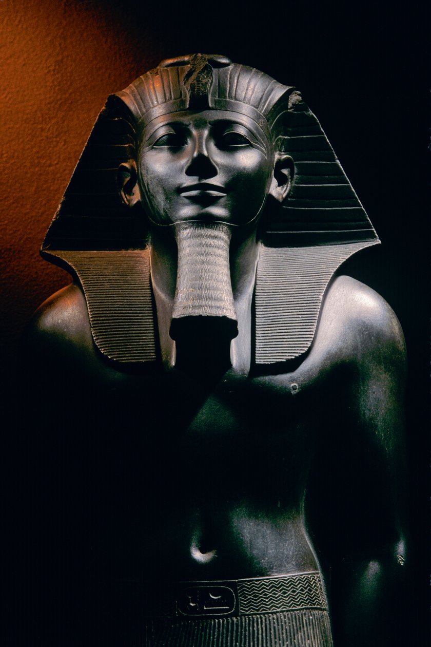 Thutmosis III, Thutmose III, Tuthmose III, szobor, Luxori Múzeum, Egyiptom, Újbirodalom, Egyiptom alkotó: Kenneth Garrett
