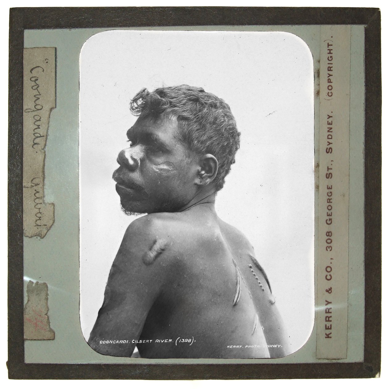 Coongardie, Gilbert River (üveglámpás csúszda) alkotó: Kerry and Co.