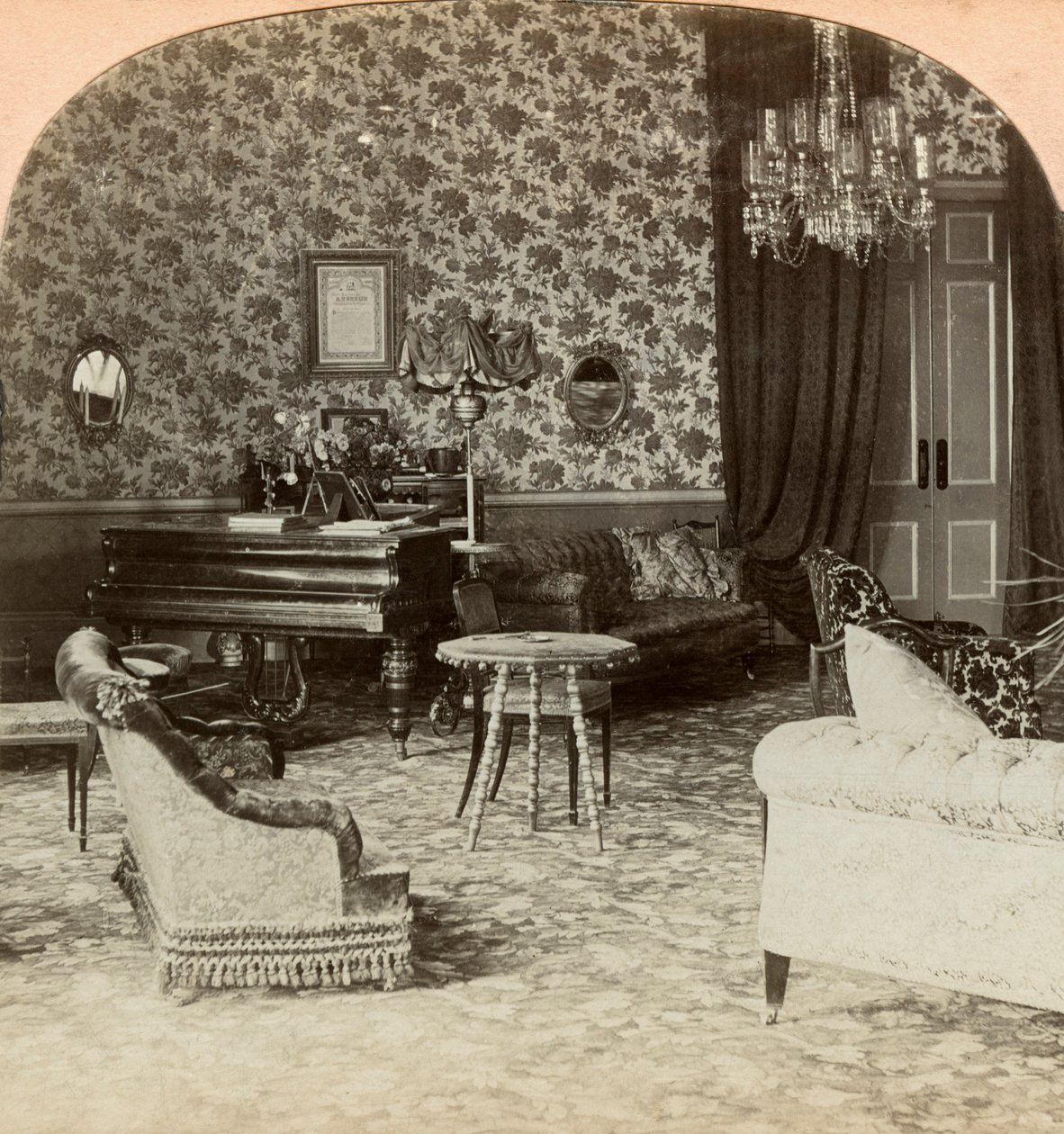 Az elnökség szalonja, Lord Roberts központja, Bloemfontein, Dél-Afrika, 1900. alkotó: Keystone View Company