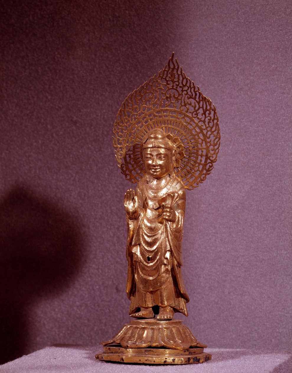 Art Coreen: Buddha Amitabha ábrázolása, arany szobor. Silla időszak. 7-8. Koreai Nemzeti Múzeum alkotó: Korean School
