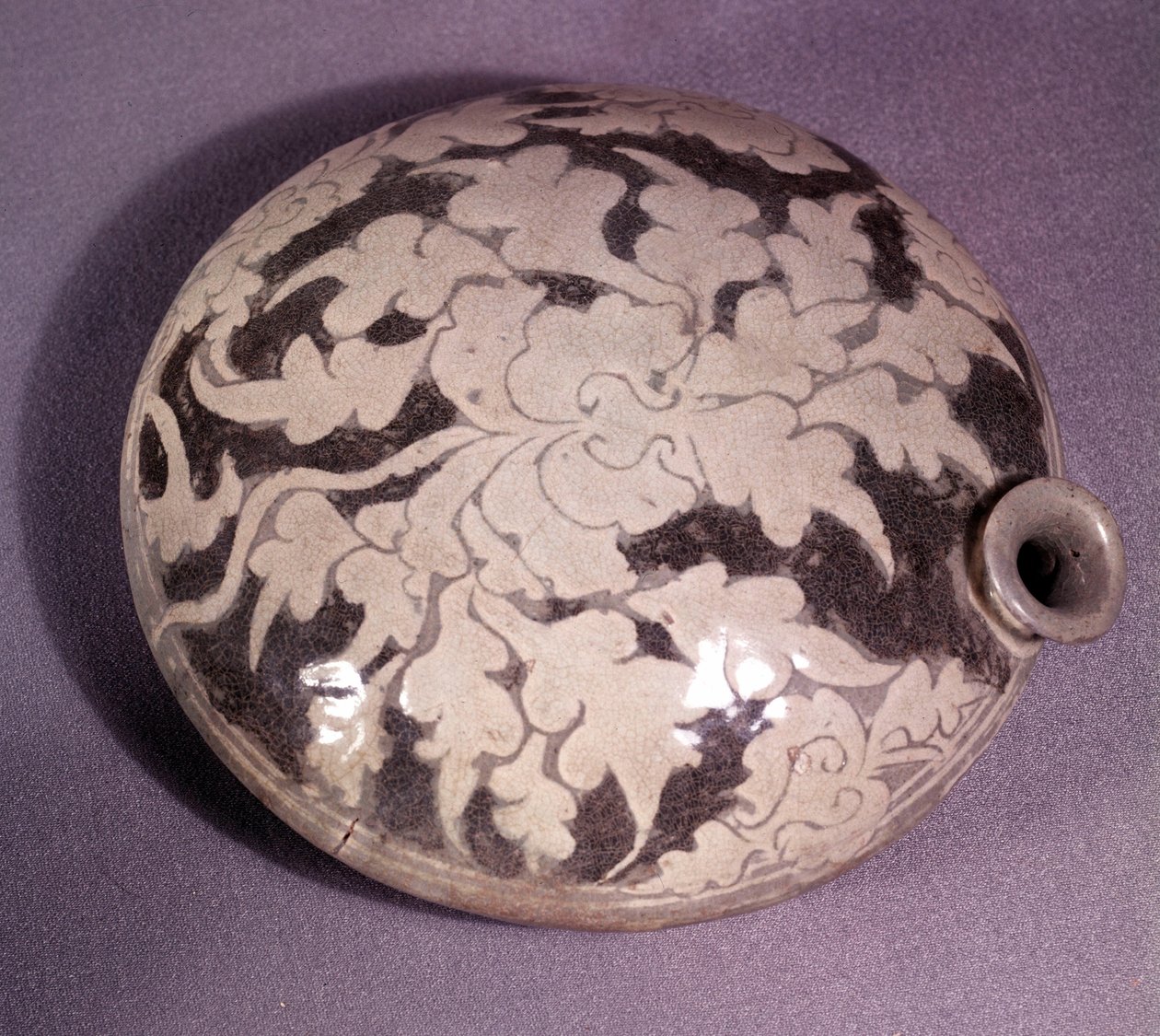 Art core: porcelán borosüveg (vagy palack). Koryo korszak alkotó: Korean School