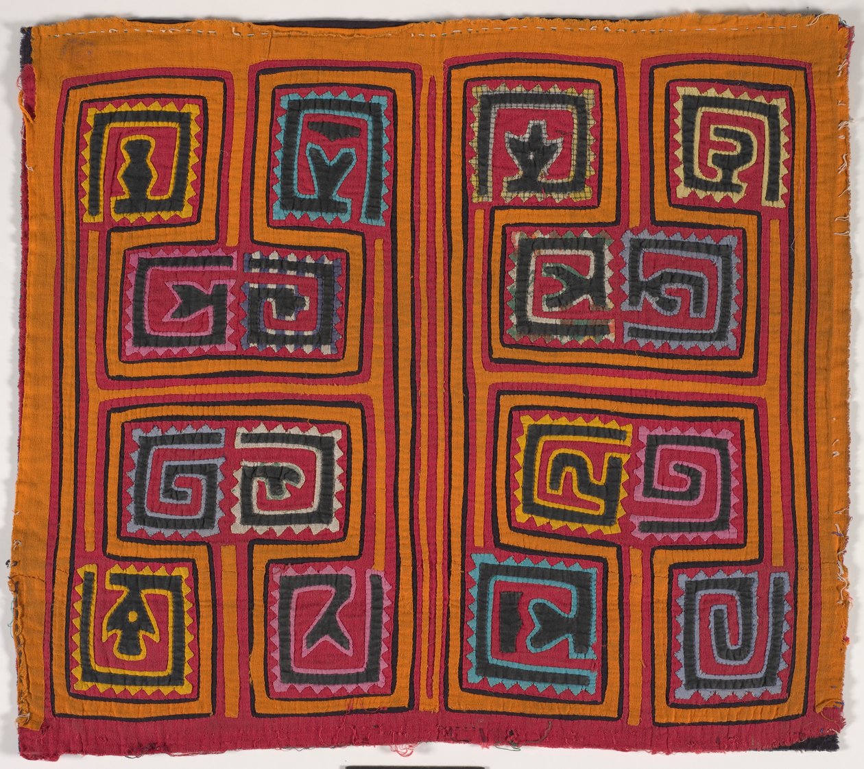 Ing panel (mola) (ratasztott pamut) alkotó: Kuna Indian Culture