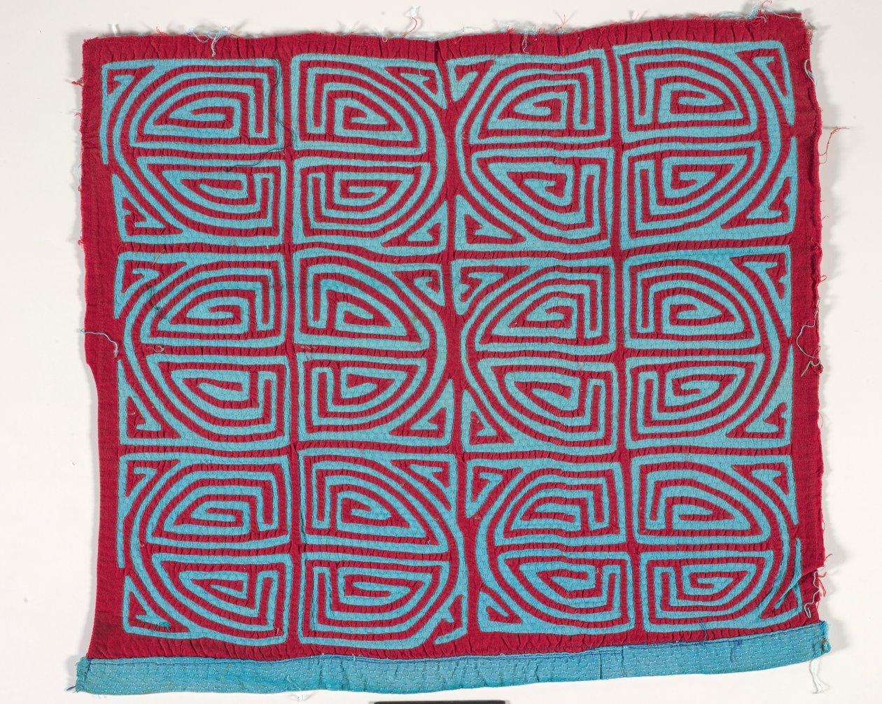 Ing panel (mola) (ratasztott pamut) alkotó: Kuna Indian Culture