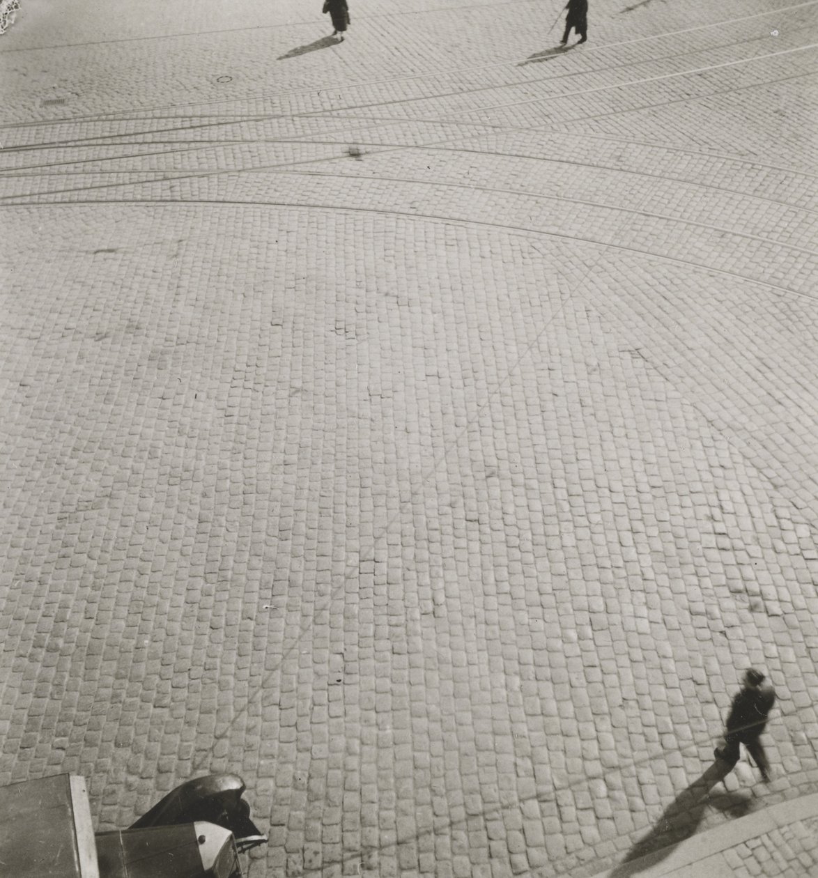 Névtelen, 1920 körül (zselatin ezüst kontaktnyomat) alkotó: Laszlo Moholy Nagy