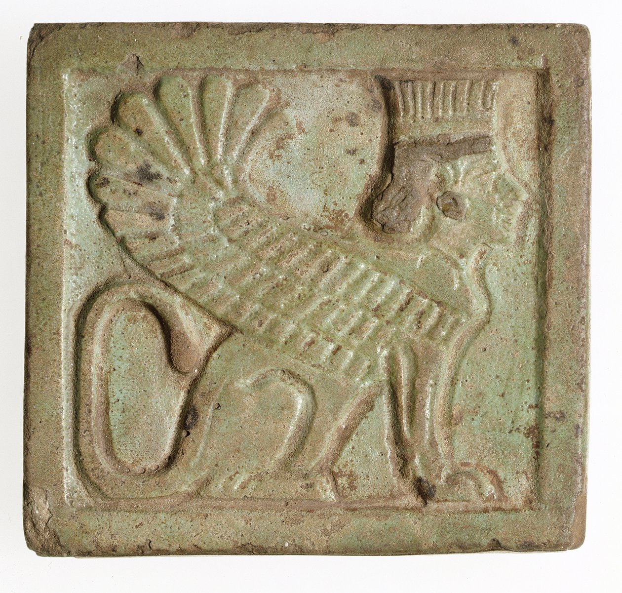 Emléktábla szárnyas perzsa szfinxszel, ie 525-401 körül (formázott fajansz) alkotó: Late Period Egyptian