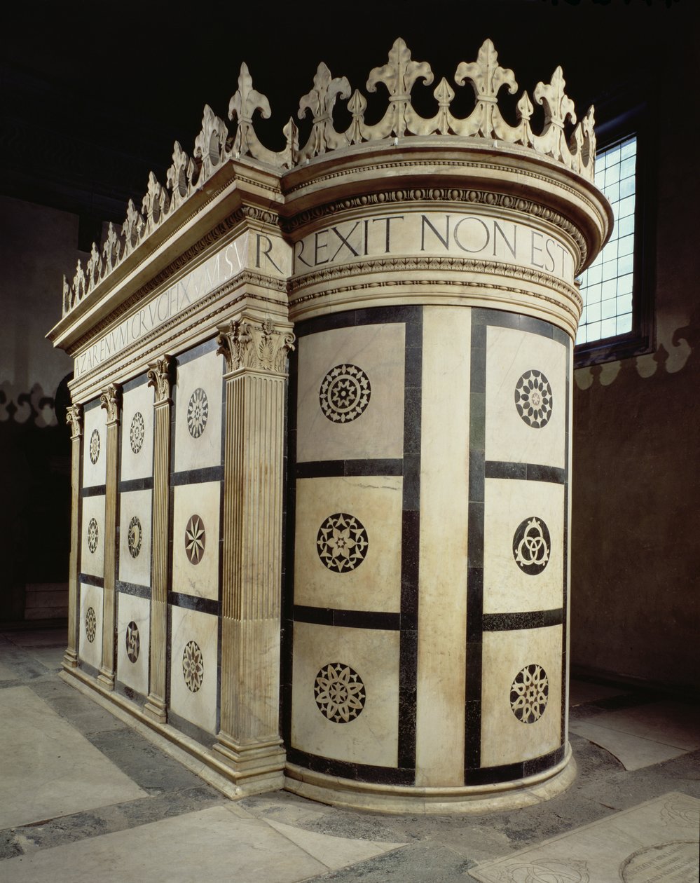 A Szent Sír kis temploma a Cappella Rucellaiban, 1467 (márvány) alkotó: Leon Battista Alberti