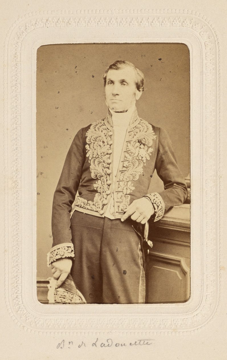 Ladoucette utalvány alkotó: Leon Crémière and Cie.