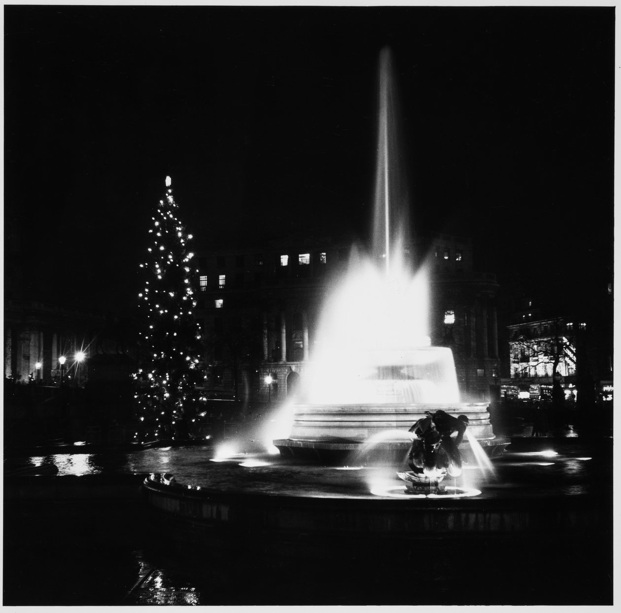 Trafalgar Square, St James, Westminster, City of Westminster, Greater London Authority, UK alkotó: Leonard Robin Mattock