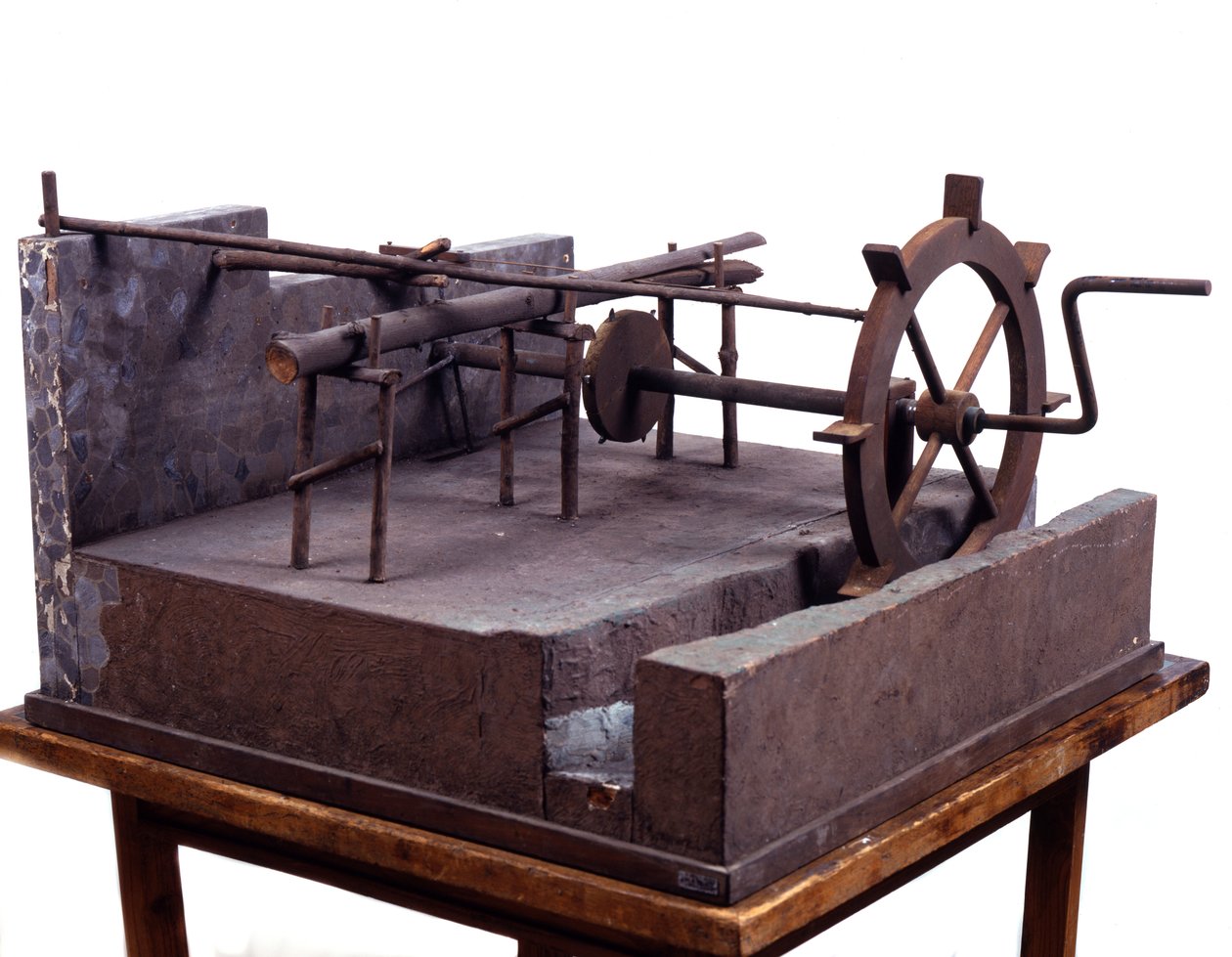 Fogaskerekekkel és vízzel működtetett hidraulikus fűrész fa modellje (modellje). Leonardo da Vinci (Leonard de Vinci) (1452-1519) rajza alapján készült. Tudományos és Technológiai Múzeum, Milánó. alkotó: Leonardo da (after) Vinci