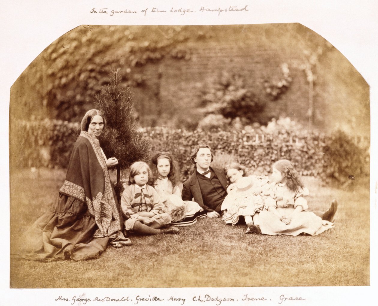 A MacDonald család portréja Lewis Carroll-lal, 1863 alkotó: Lewis Carroll