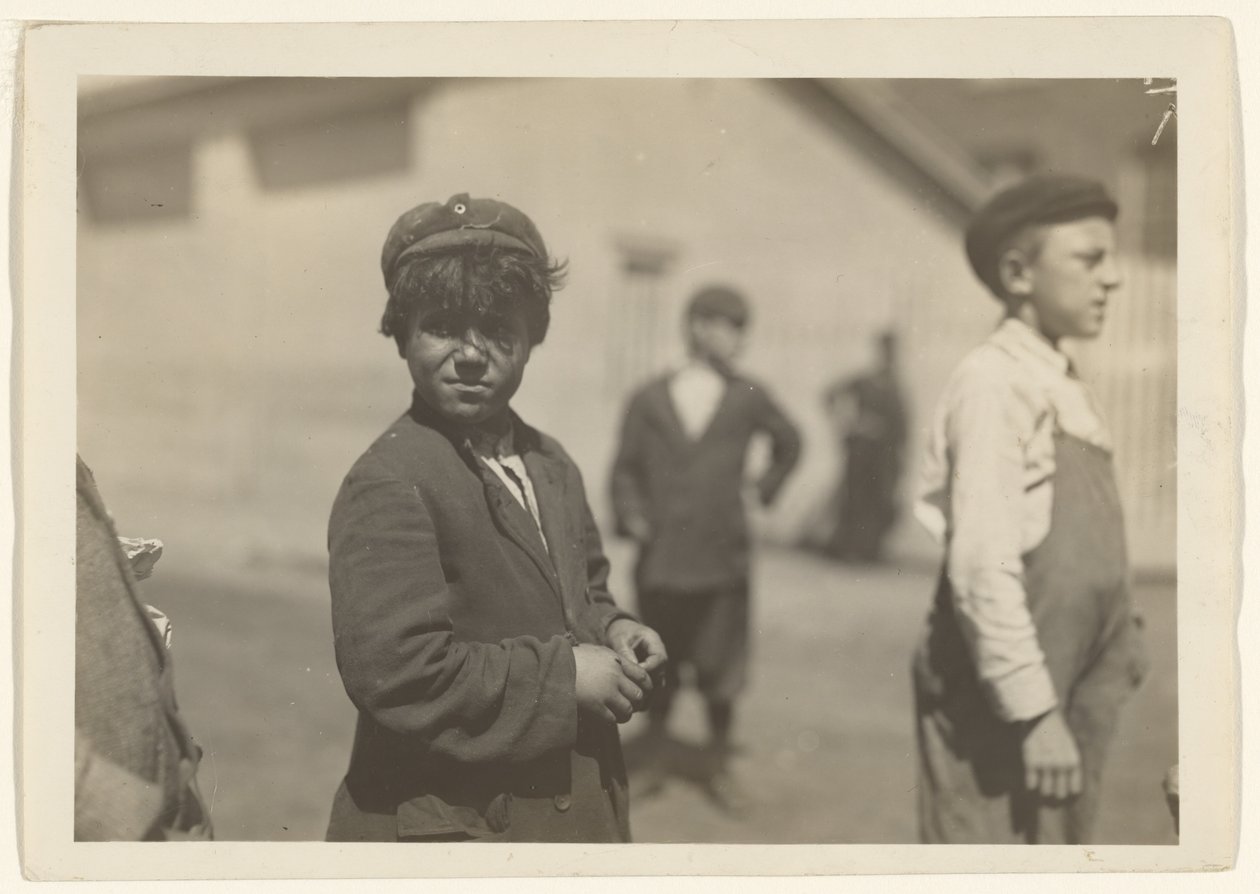 [Joe (José) Mello, Acushnet Mills, New Bedford, Massachusetts] alkotó: Lewis W. Hine