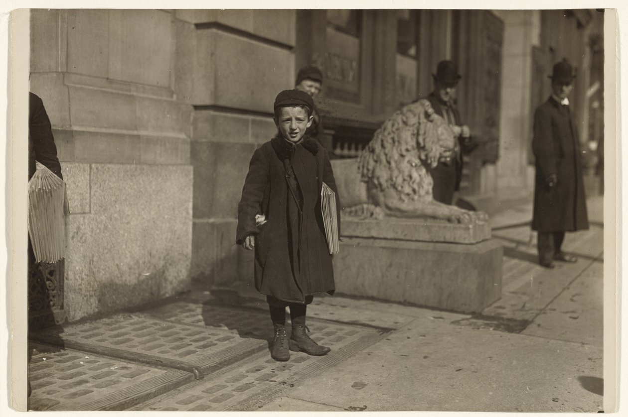 Newsboy alkotó: Lewis W. Hine