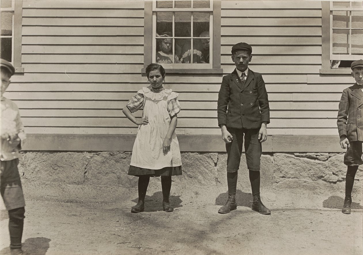 Edward St. Germain és nővére, Delia, malommunkások, Phoenix, Rhode Island, 1909. április, 3379. alkotó: Lewis Wickes Hine