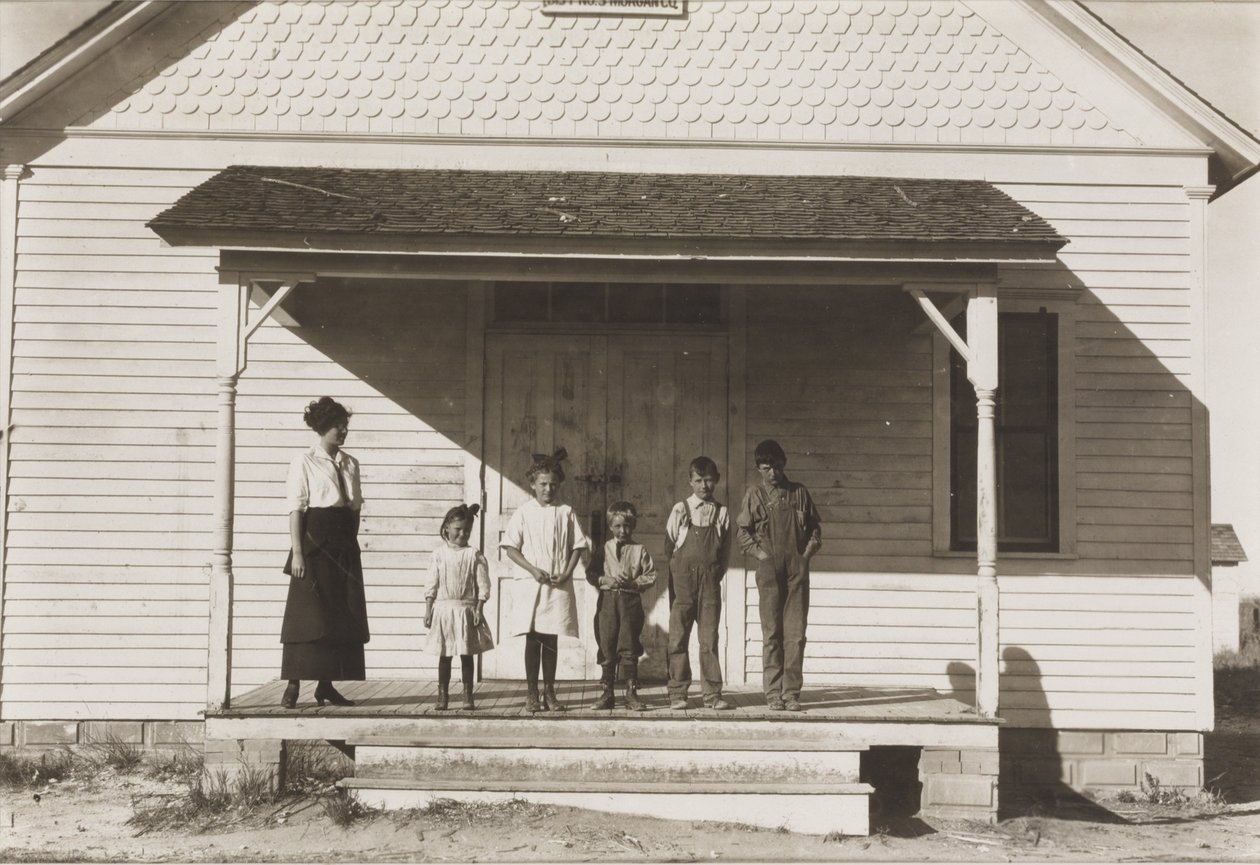 Öt tanuló jelen van a 6-os iskolában, a 3. körzetben, Fort Michiganben, Colorado államban, 1915 alkotó: Lewis Wickes Hine