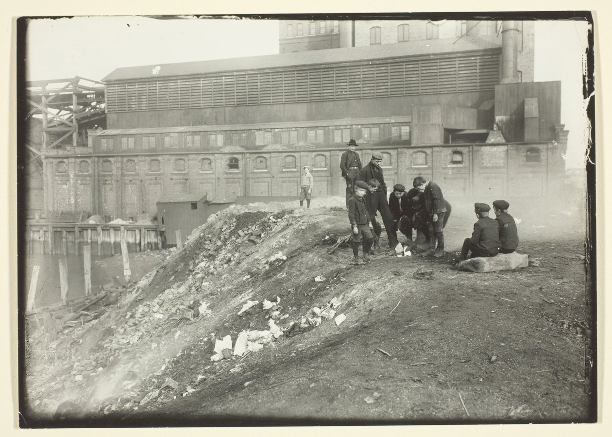 Gang Rendevous, Yonkers alkotó: Lewis Wickes Hine