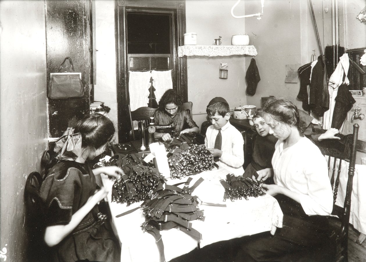 Otthoni munka (harisnyakötők készítése) alkotó: Lewis Wickes Hine