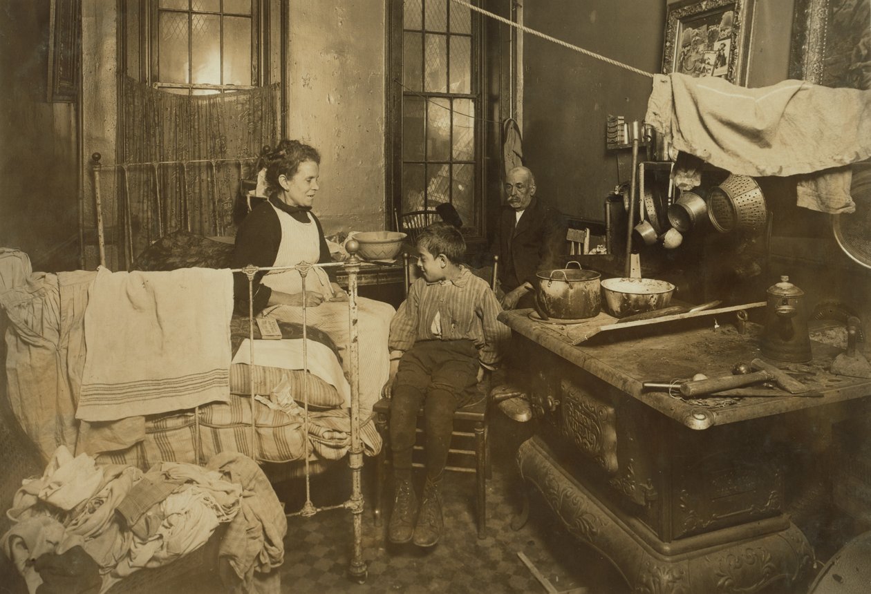 Jimmie Chinquanana „besorolás alatti” kategória, otthon, New Yorkban, a családi bolt mögött, 1913 alkotó: Lewis Wickes Hine
