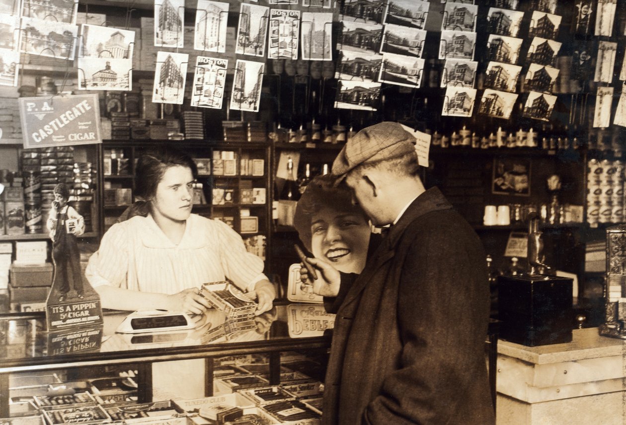 Mary Creed, 14 éves, szivart árul, 1930 körül alkotó: Lewis Wickes Hine