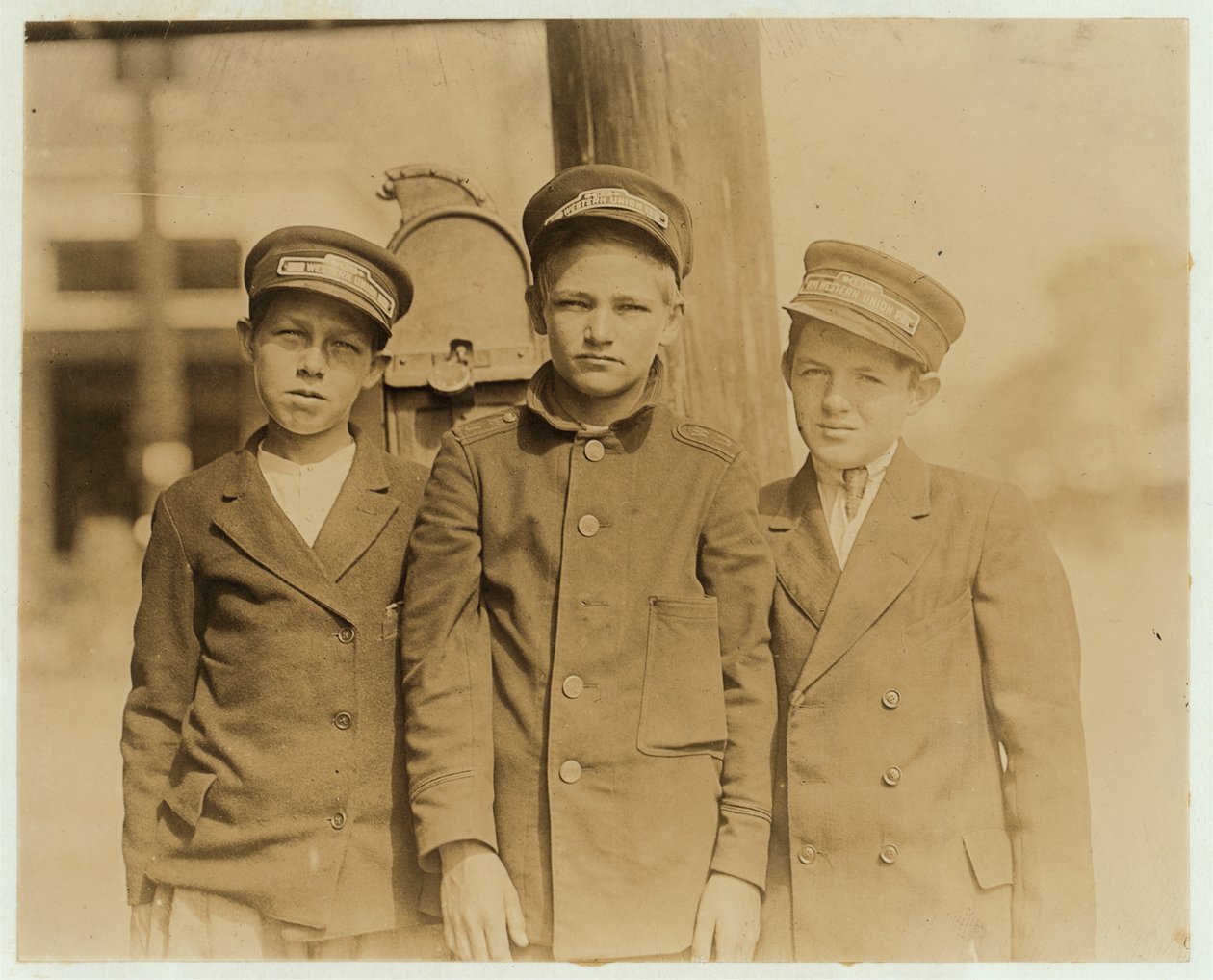 Hírvivő fiúk Jacksonville-ben, Florida, 1913 alkotó: Lewis Wickes Hine