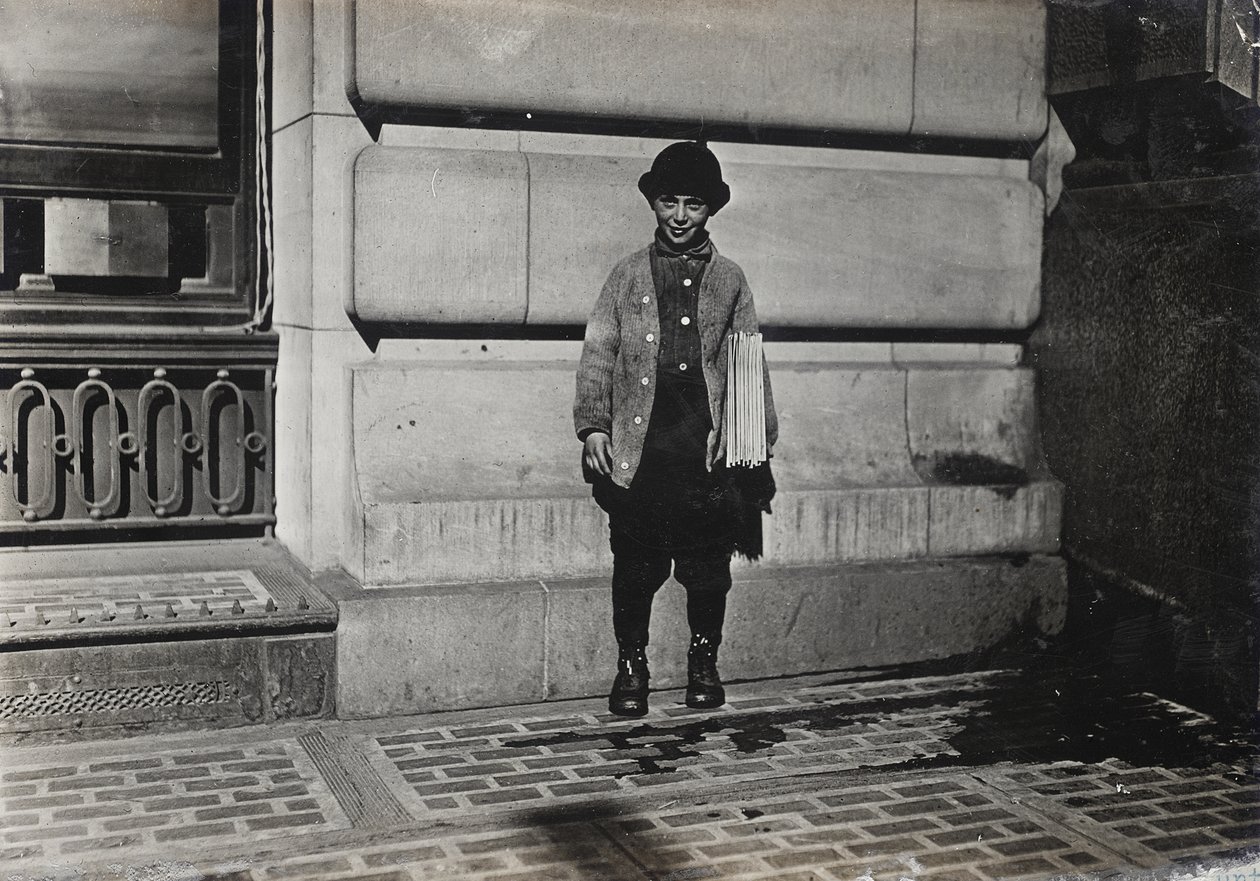 Újságárus fiú alkotó: Lewis Wickes Hine