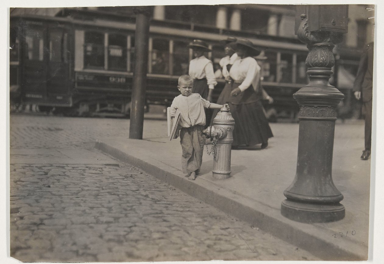 Újságárus alkotó: Lewis Wickes Hine