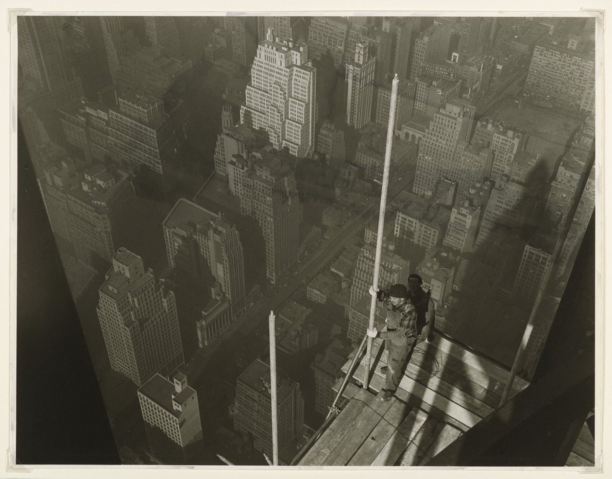 Raising the Mast, Empire State Building, 1931 (zselatin ezüst fotó) alkotó: Lewis Wickes Hine