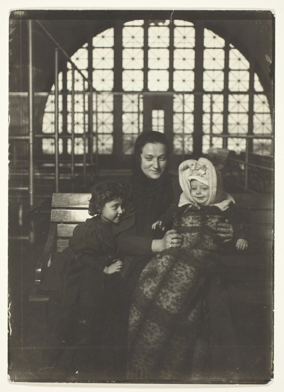 Orosz család, Ellis Island alkotó: Lewis Wickes Hine