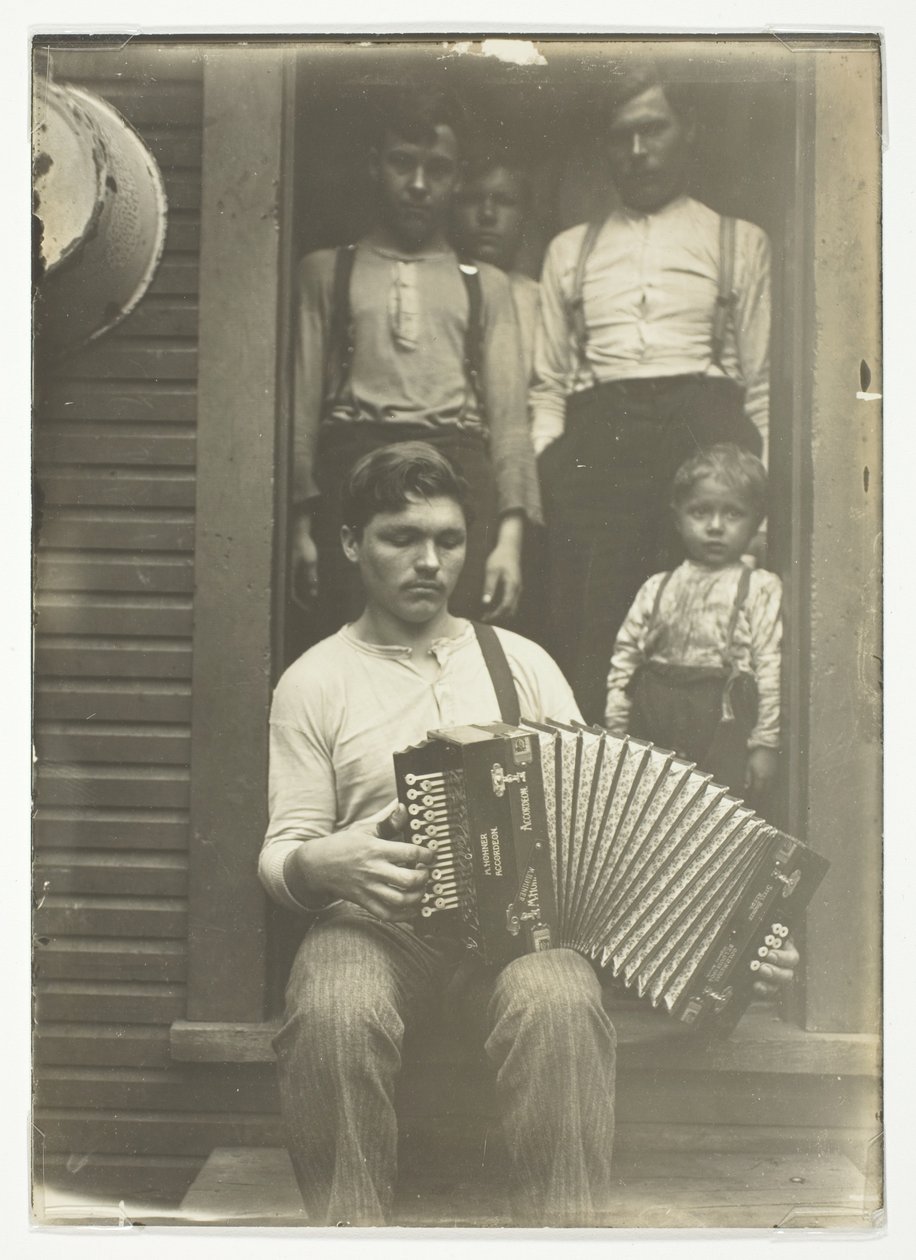 Szlovák acélmunkás a Pittsburghi régióban pihen a vacsora után alkotó: Lewis Wickes Hine