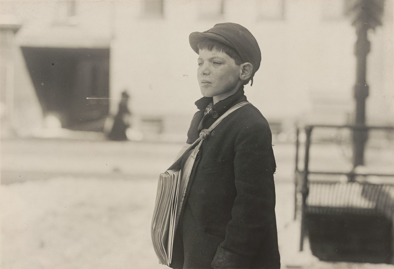 Tony Casale, Bologna, 11 éves, 4 éve árul újságokat, Hartford..., 1909. március. alkotó: Lewis Wickes Hine
