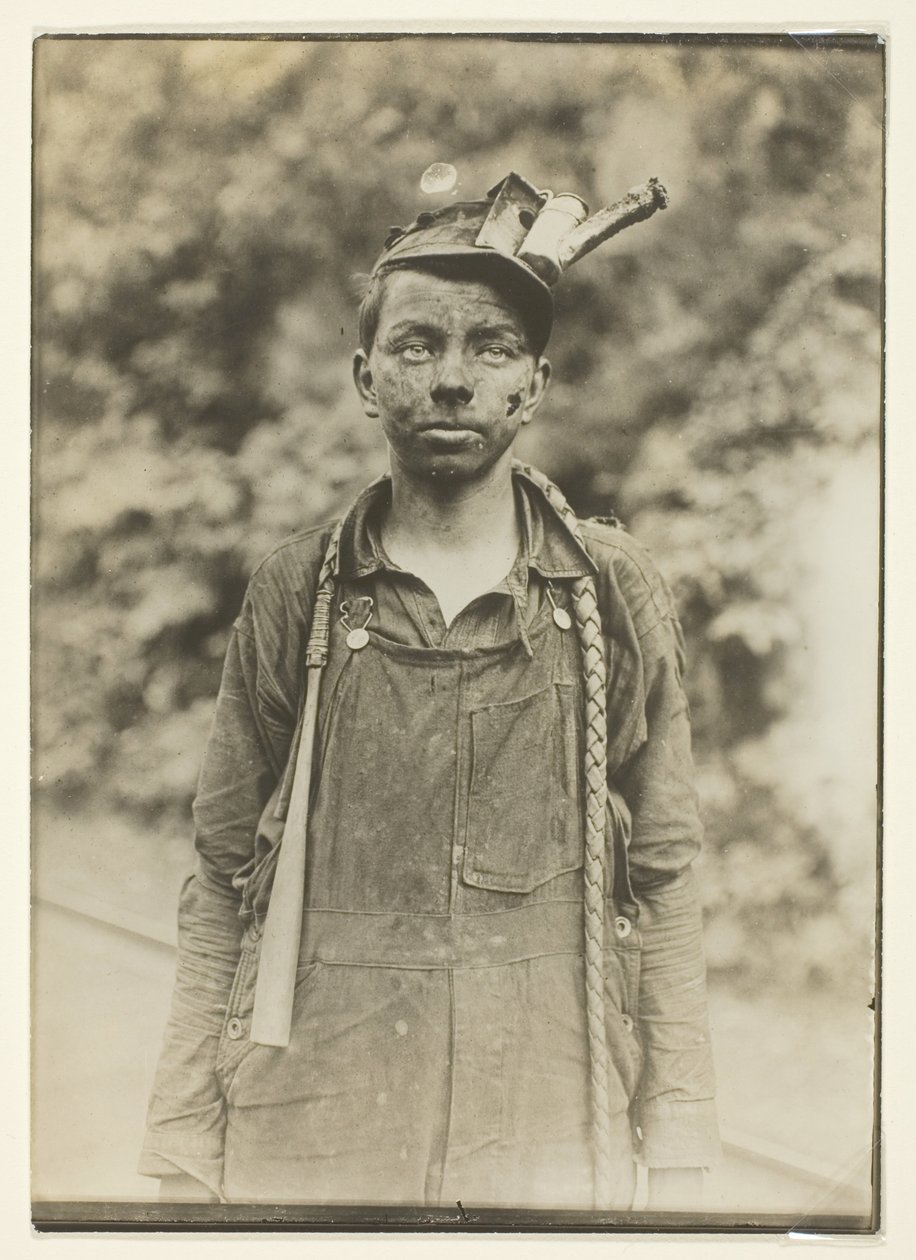 Nyugat-Virgina, sofőr, nyitvatartási idő 7:00-17:30. alkotó: Lewis Wickes Hine