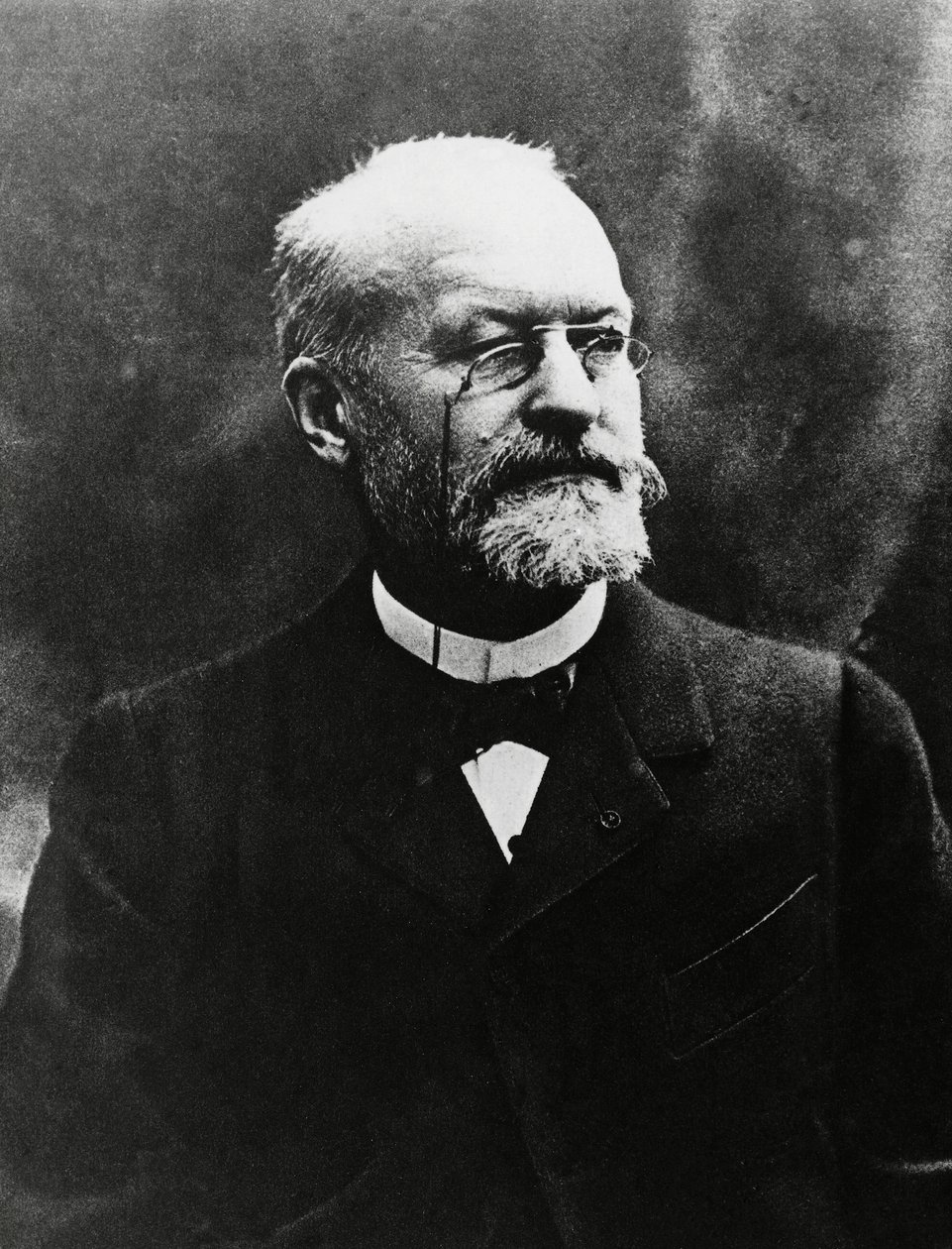 Charles Louis Alphonse Laveran (1845-1922) francia orvos-bakteriológus, 1907-es orvosi Nobel-díjas portréja, Eugene Pirou (1841-1909) képe alkotó: Unbekannt Unbekannt