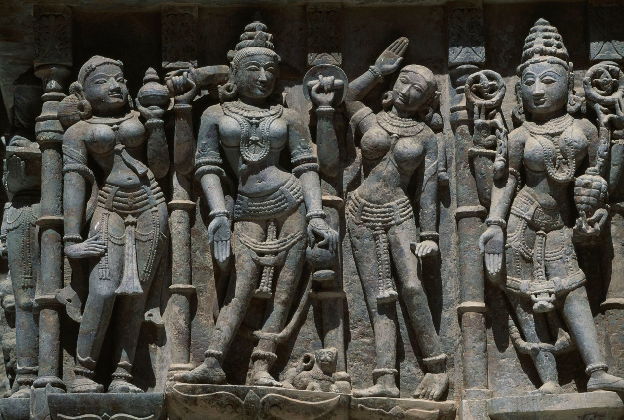Női alakokat lerakó dombormű, Adishwara templom, Vimalavadi Tuk, Templomkomplexum a Shatrinjaya Hillen, Outcome, Gujarat, India alkotó: Unbekannt Unbekannt