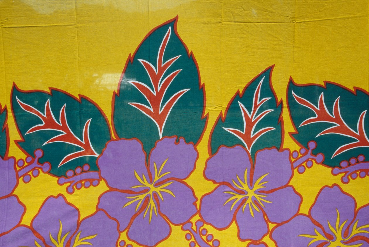 Virágos motívumokkal díszített Sarong szövet, Moorea szigete, Society Islands, Francia Polinézia (a Francia Köztársaság tengerentúli területe), részlet alkotó: Unbekannt Unbekannt