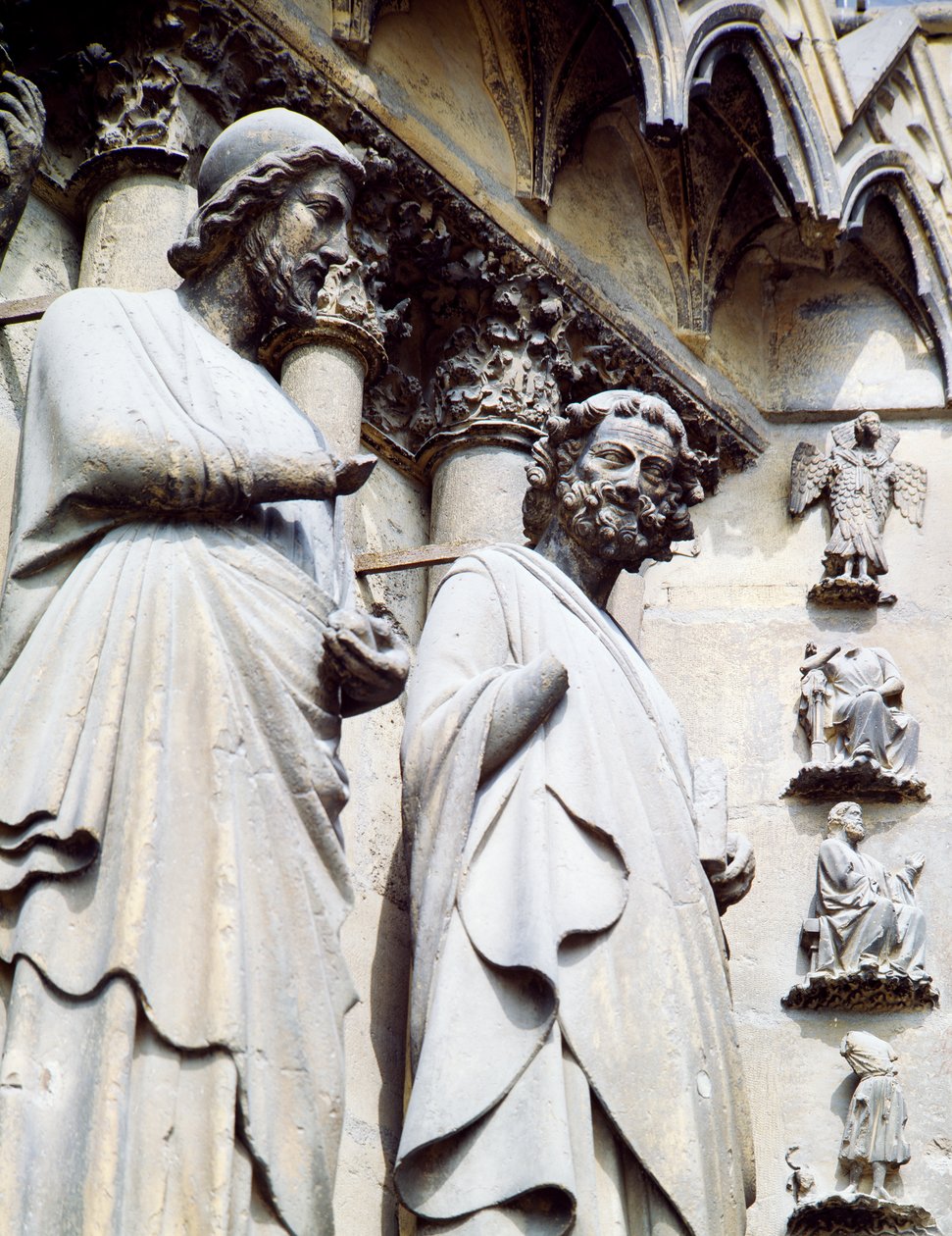 Apostol szobra, a Notre-Dame székesegyház déli ajtajának részlete (UNESCO világörökségi lista) alkotó: Unbekannt Unbekannt