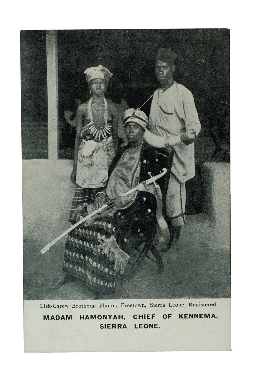 Madam Hamonyah, Kennema főnöke, Sierra Leone, 1905-2007 körül alkotó: Lisk Carew Brothers