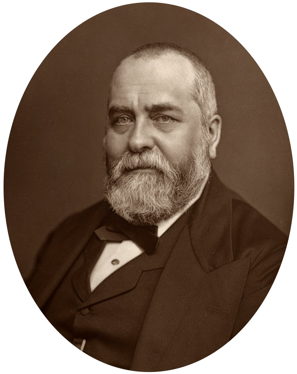 Sir Francis Philip Cunliffe Owen, a South Kensington Múzeum igazgatója, 1880. alkotó: Lock and Whitfield