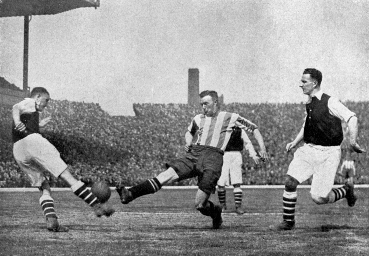 Akció egy Arsenal–Sheffield United labdarúgó-mérkőzésről, 1927-1937. alkotó: London News Agency