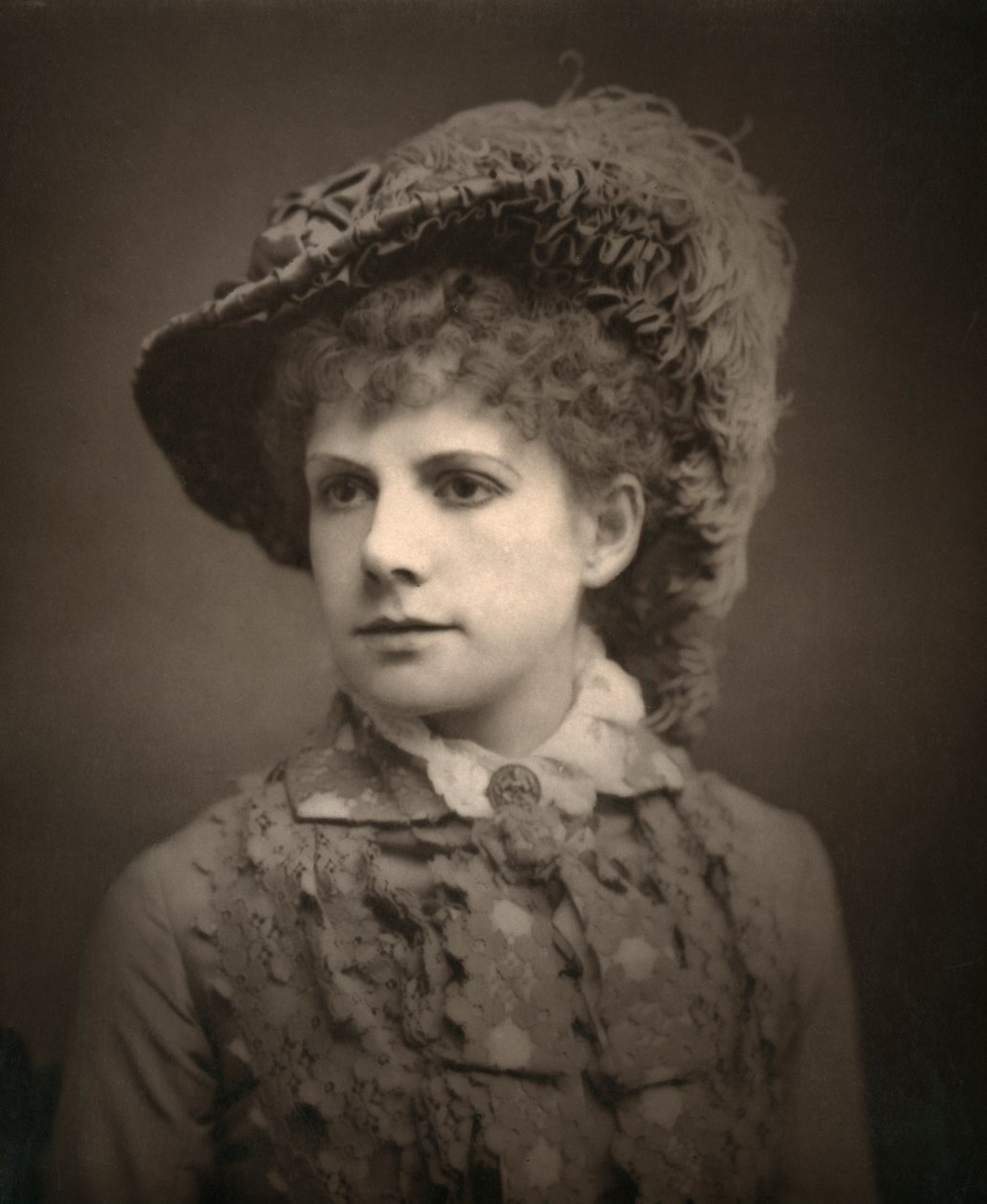 Alma Murray brit színésznő, 1882. alkotó: London Stereoscopic and Photographic Co