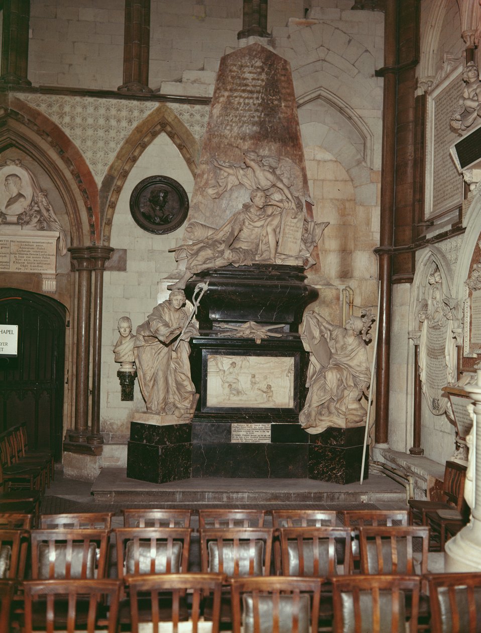 Funeral Monument to John Campbell, 2nd Duke of Argyll (marble)  alkotó: Louis Francois Roubillac