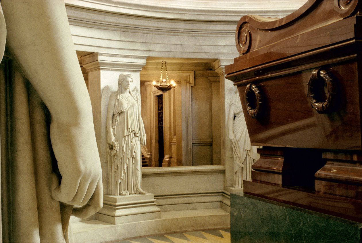 Bonaparte Napóleon (1769-1821) síremléke 1841-61 (kő és színes márvány) alkotó: Louis or Ludovico Visconti