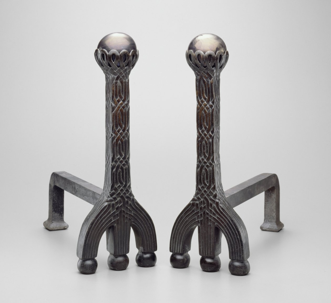 Vasalópár, 1892/1902 körül (bronz, favrile üveggel) alkotó: Louis Comfort Tiffany