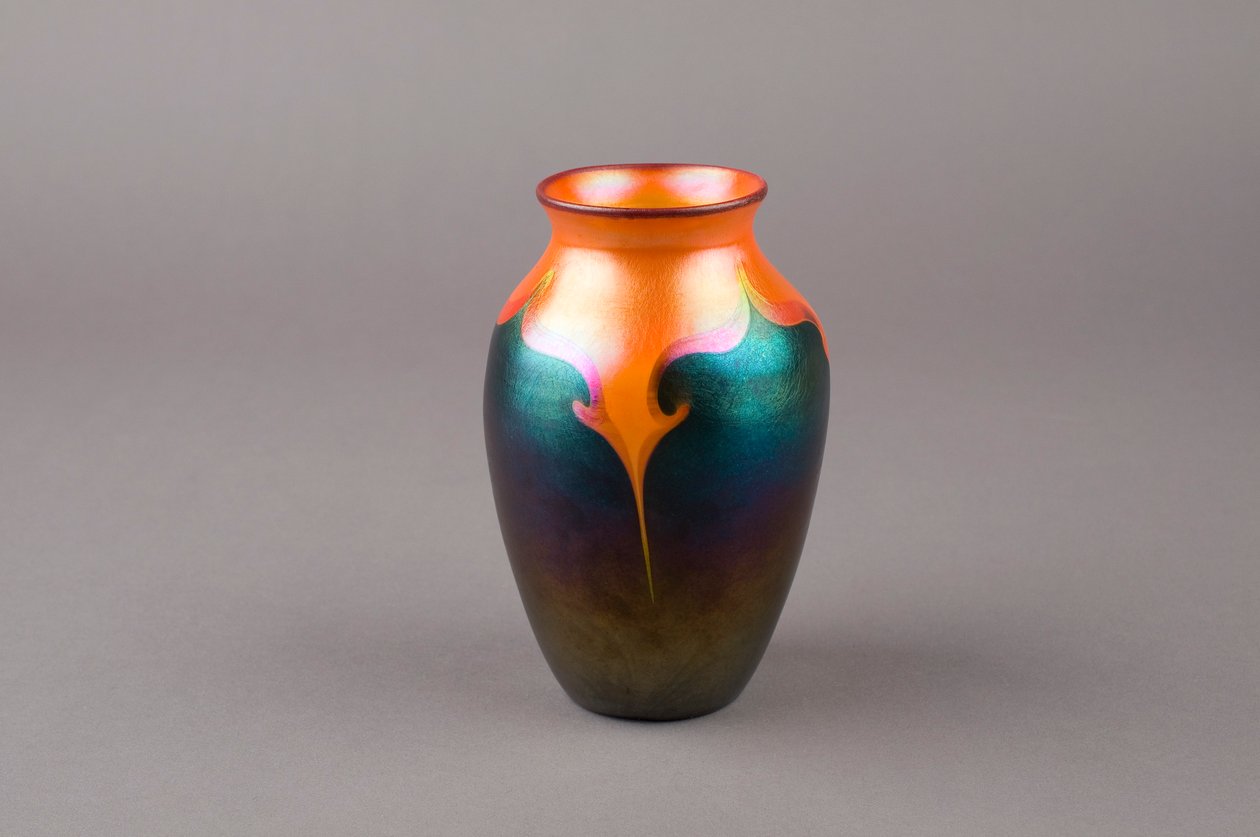 Váza alkotó: Louis Comfort Tiffany