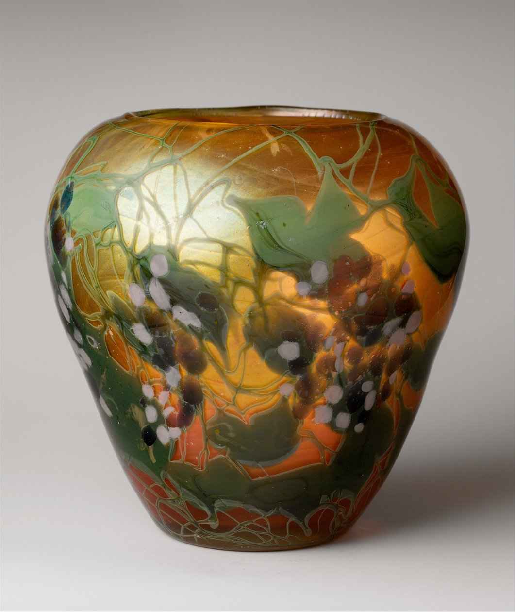 Váza alkotó: Louis Comfort Tiffany