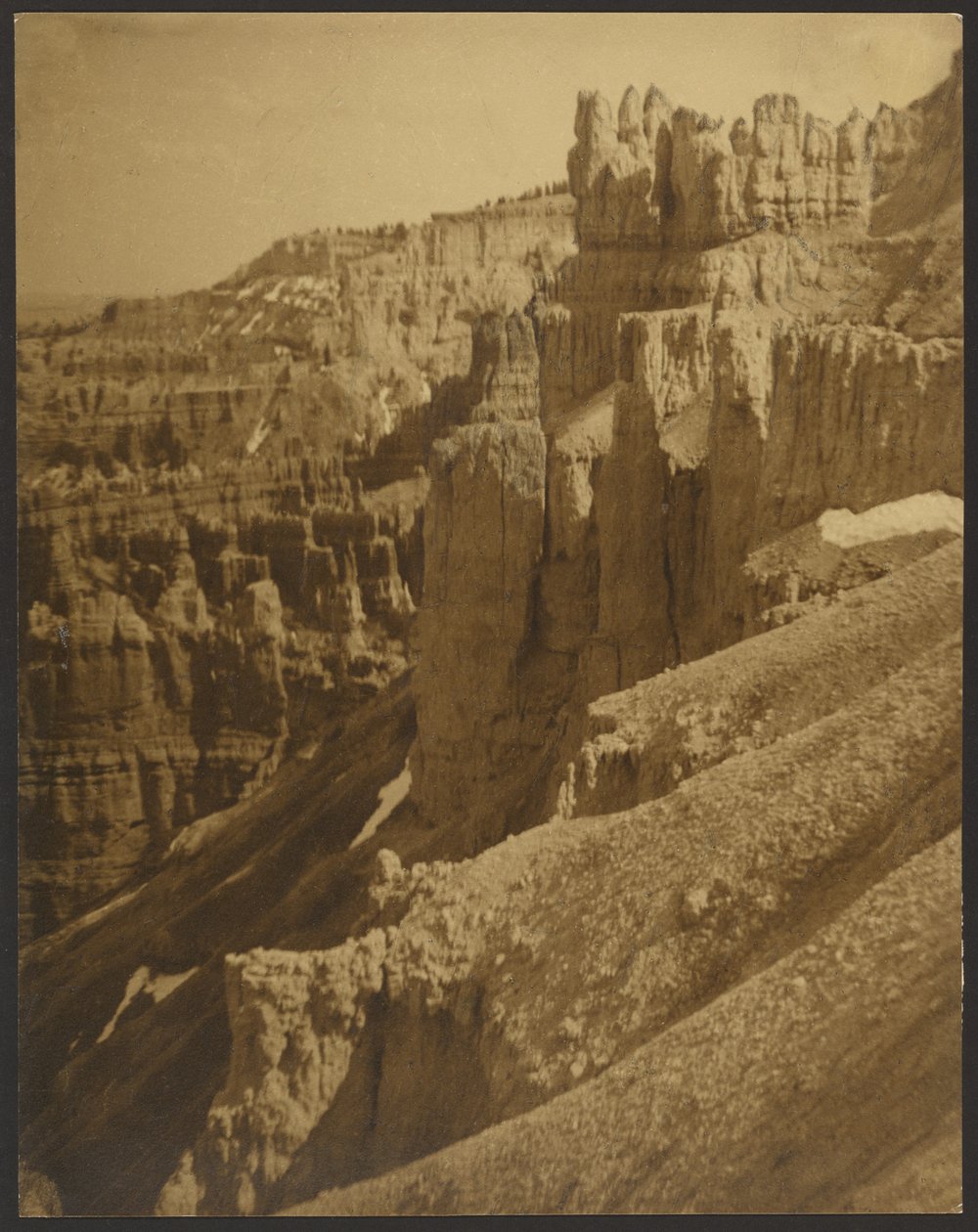 Katedrális-torony - Bryce Canyon alkotó: Louis Fleckenstein