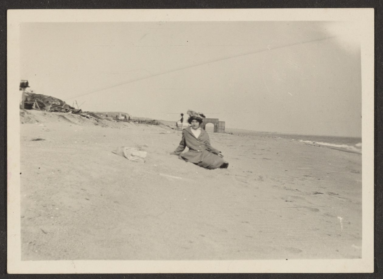[Florence on Beach] alkotó: Louis Fleckenstein