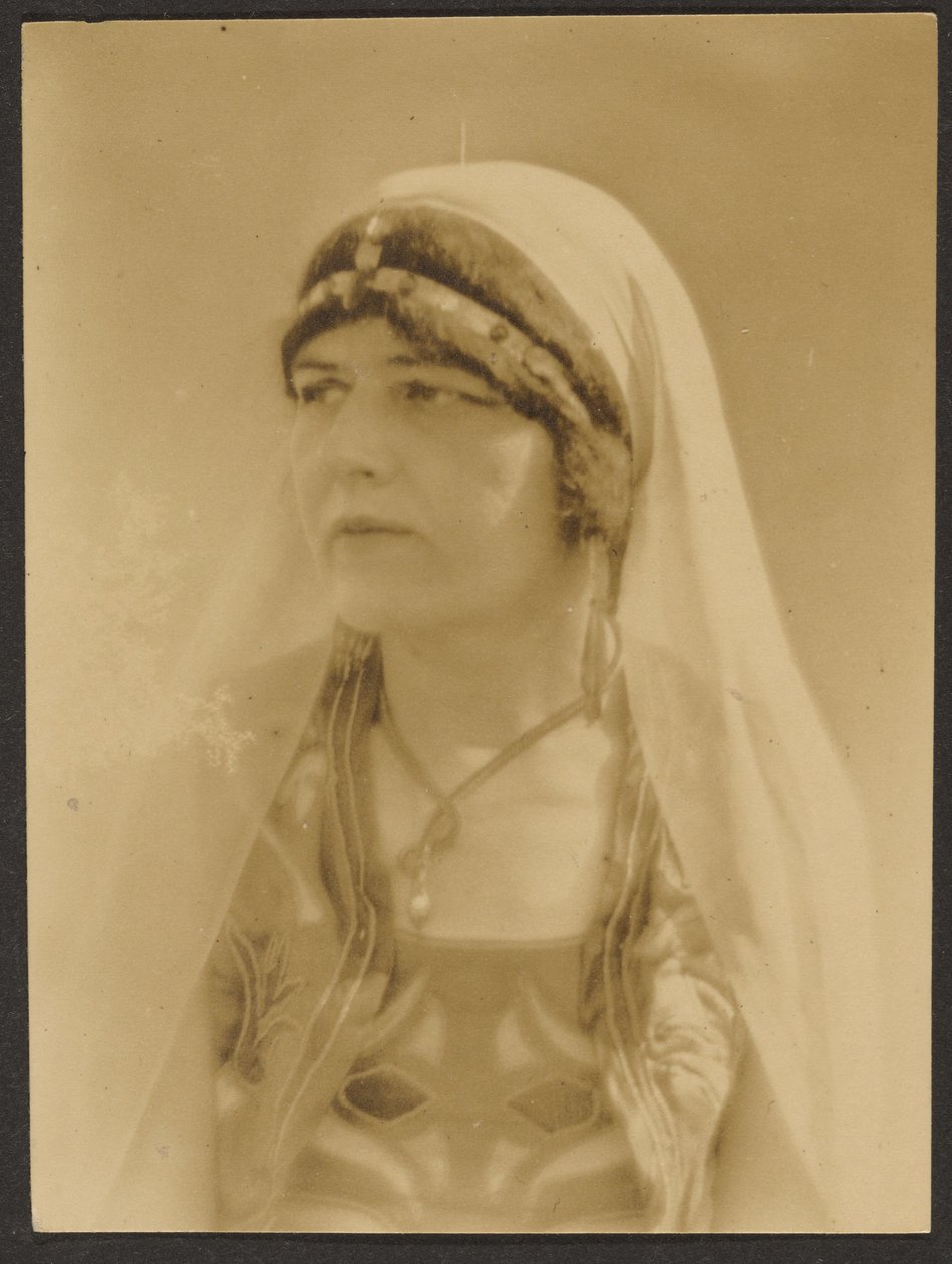 [Nautch Girl] alkotó: Louis Fleckenstein