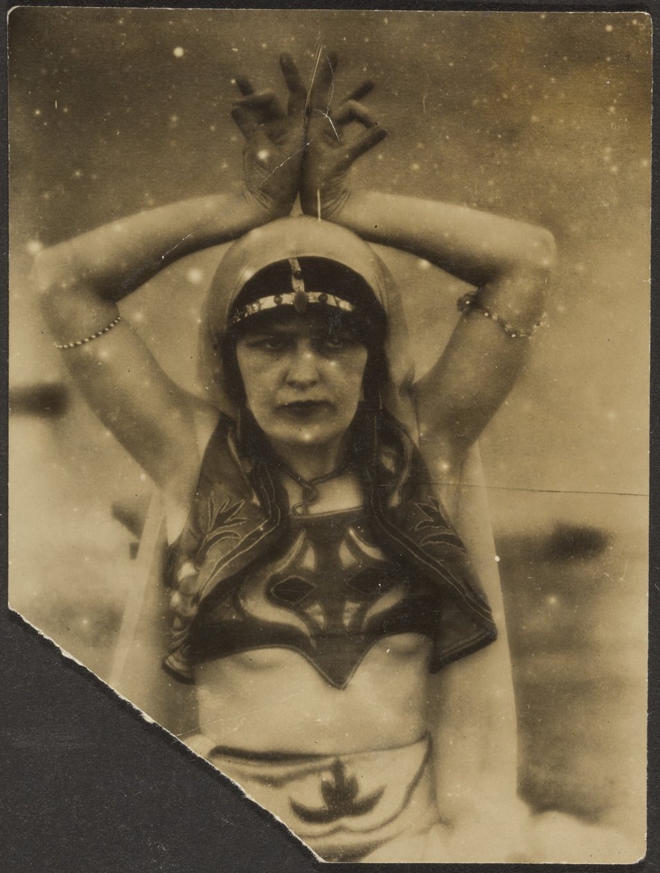 Nautch Girl alkotó: Louis Fleckenstein