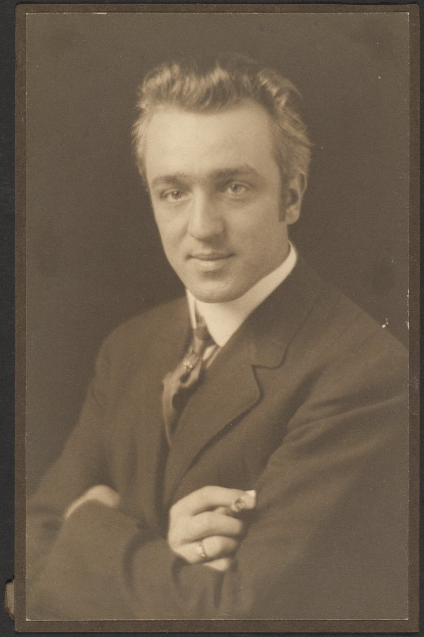 [Portré egy szivarral tartó férfiról] alkotó: Louis Fleckenstein